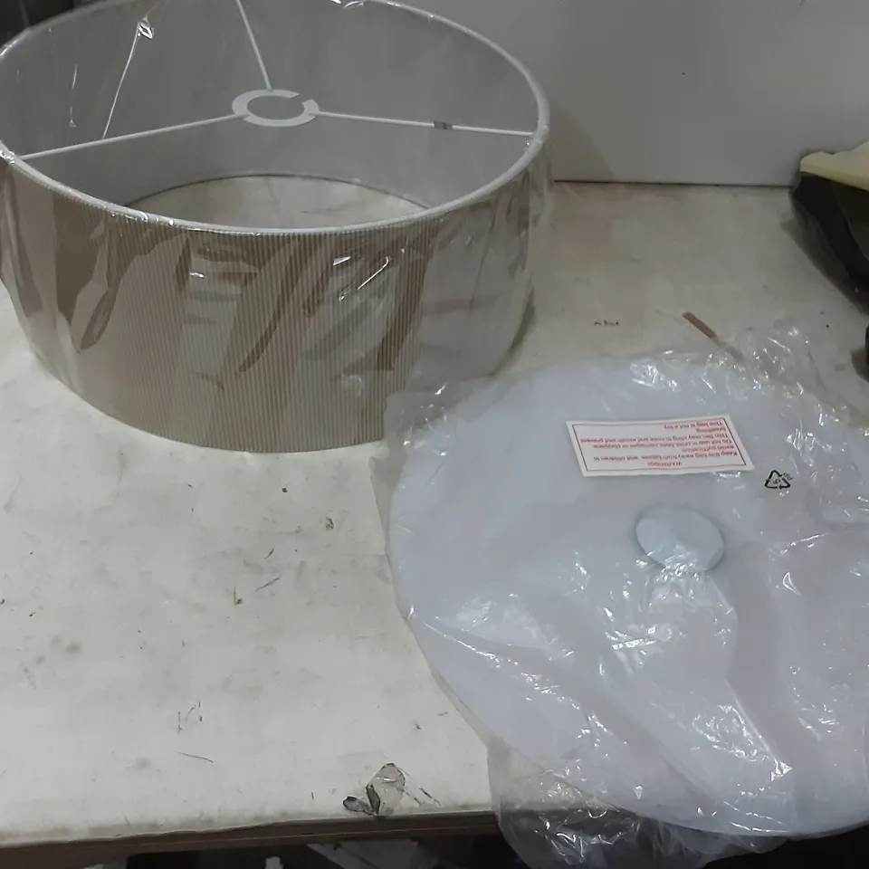 BOXED DÄR MAURICE 40CM 3 LIGHT PENDANT POLISHED CHROME & PUTTY WITH DIFFUSER 