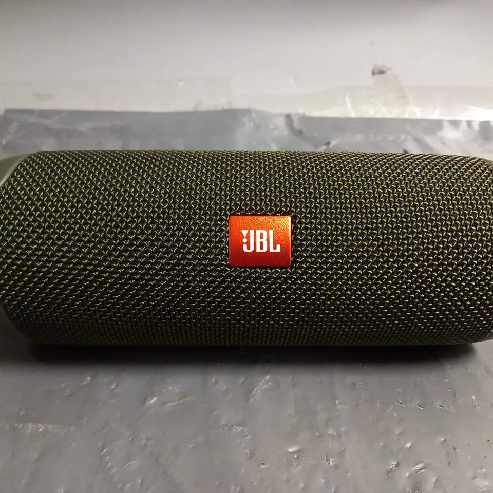 BOXED FLIP 5 SPEAKER