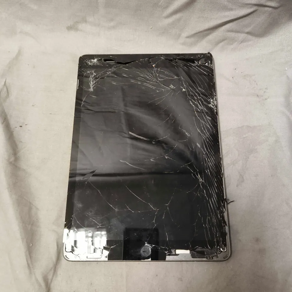 APPLE IPAD TABLET - A2197