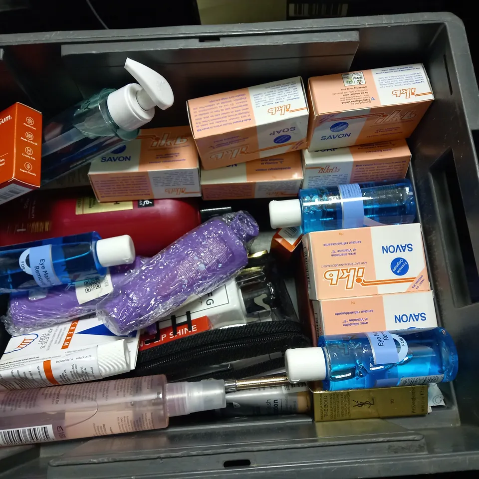 LOT OF HOUSEHOLD ITEMS TO INCLUDE IKB ANTIBACTERIAL SOAP, ETC