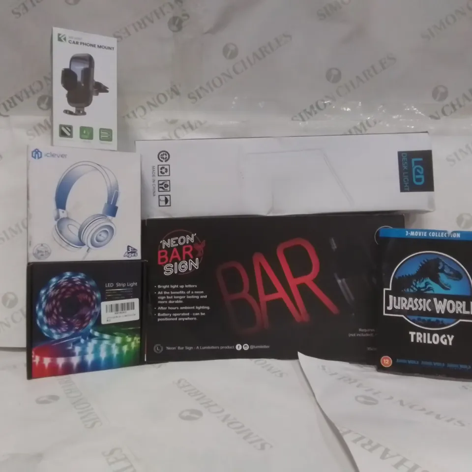 BOX OF ASSORTED ELECTRICAL GOODS TO INCLUDE; NEON 'BAR' SIGN ICLEVER KIDS HEADPHONES, JURASSIC WORLD TRILOGY ETC