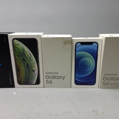 BOX OF APPROX 30 EMPTY SMART PHONE DISPLAY BOXES