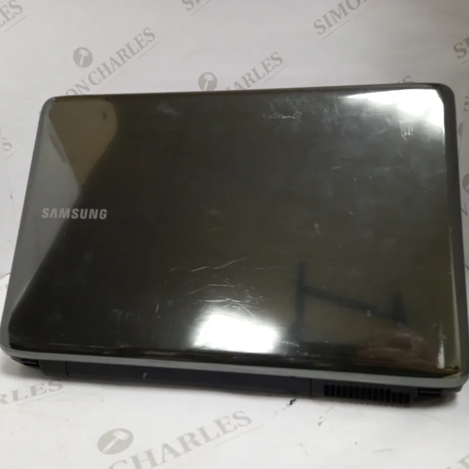 SAMSUNG R540 LAPTOP