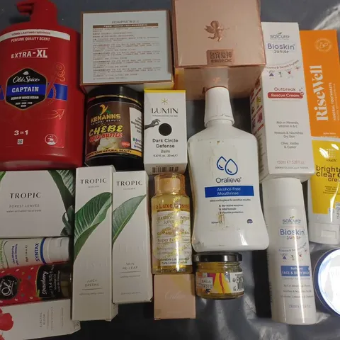 LOT OF APPROXIMATELY 25 ASSORTED HEALTH & BEAUTY ITEMS TO INCLUDE OLD SPICE CREAM, TROPIC MOISTURISER AND VO5 TEXTURIZING GUM