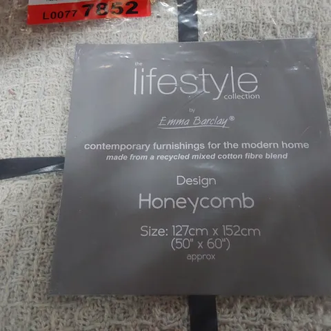 DESIGNER MILBRANDT HONEYCOMBE THROW IVORY 127 × 152cm