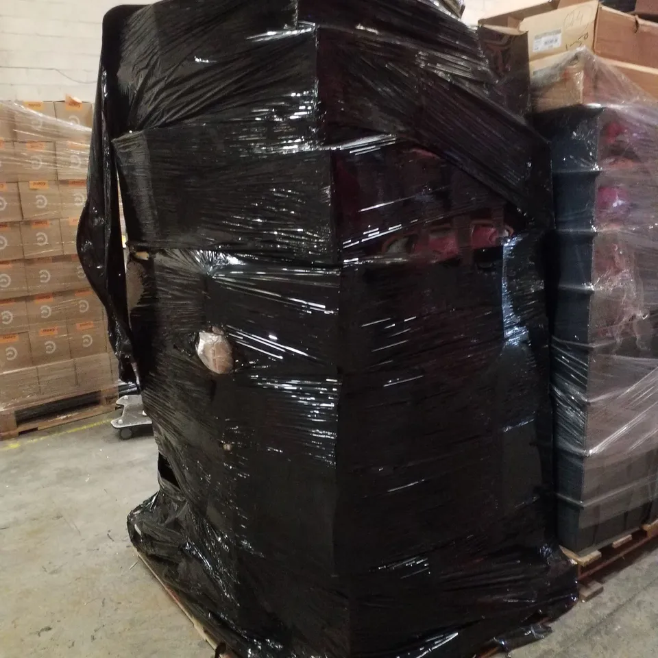 PALLET CONTAINING ASSORTED GREETINGS CARDS