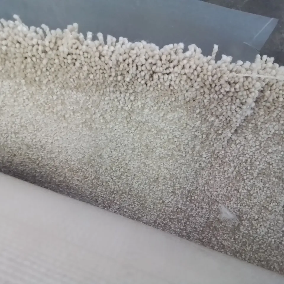 ROLL OF QUALITY ULTIMATE EXPRESSIONS LINEN CARPET APPROXIMATELY 5M × 3.6M