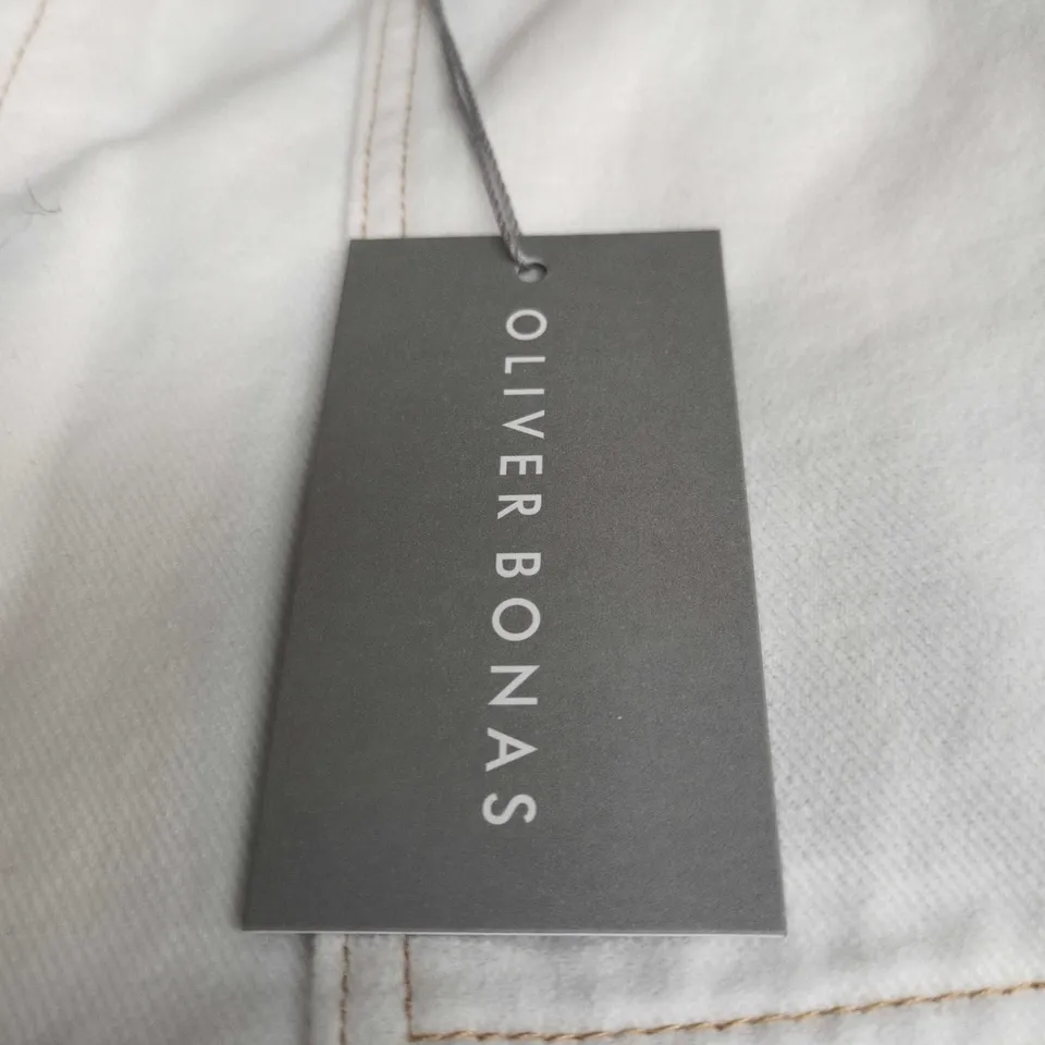 OLIVER BONAS ECRU SCALLOP STITCH JEANS – CREAM, UK 12