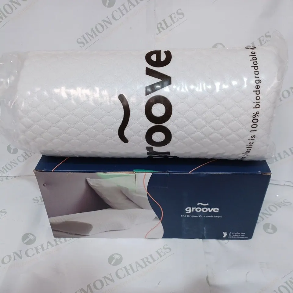 BOXED GROOVE THE ORGINAL PILLOW WHITE