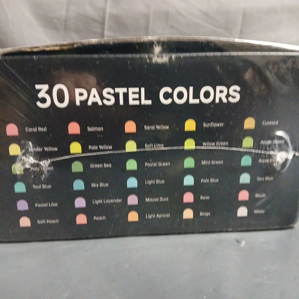 SEALED SHUTTLE ART 30-PAINT PASTEL SHADES PAINT SET