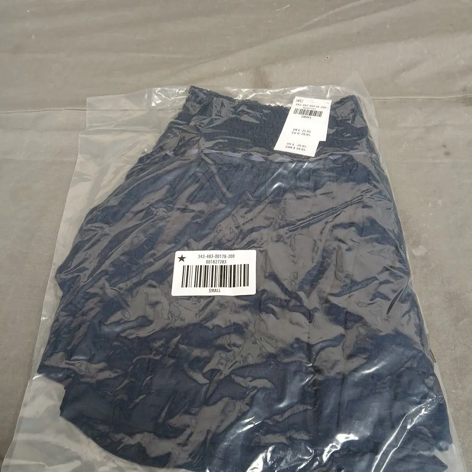 HOLLISTER DARK BLUE SKIRT SIZE S