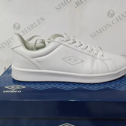 BOXED UMBRO C CUP MENS SHOES - SIZE 10