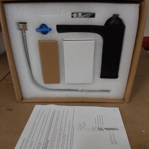 BOXED WINDON MONO BASIN MIXER WITH WASTE