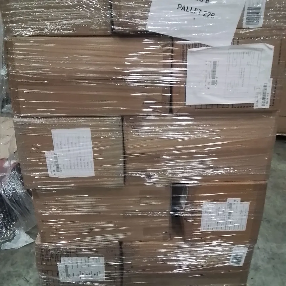 PALLET OF BRAND NEW WOMENS QUALITY DESIGNER CLOTHES APPROXIMATELY 120 TO INCLUDE; JD WILLIAMS PANTS, DENIM SHORTS, DRESSES ETC