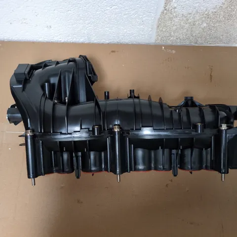 BMW N47 ENGINE PLASTIC INTAKE MANIFOLD