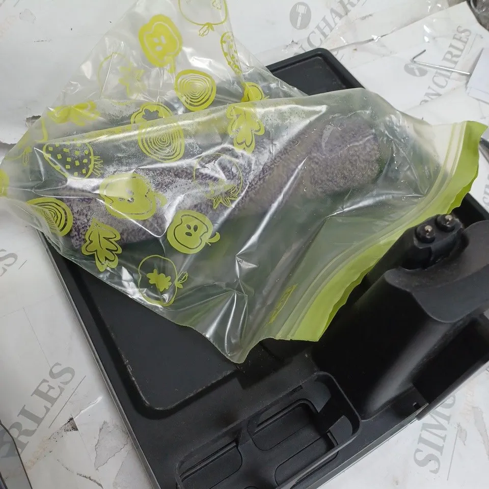 SHARK CORDLESS HYDROVAC 3-IN-1 HARD FLOOR CLEANING SYSTEM WD210UK