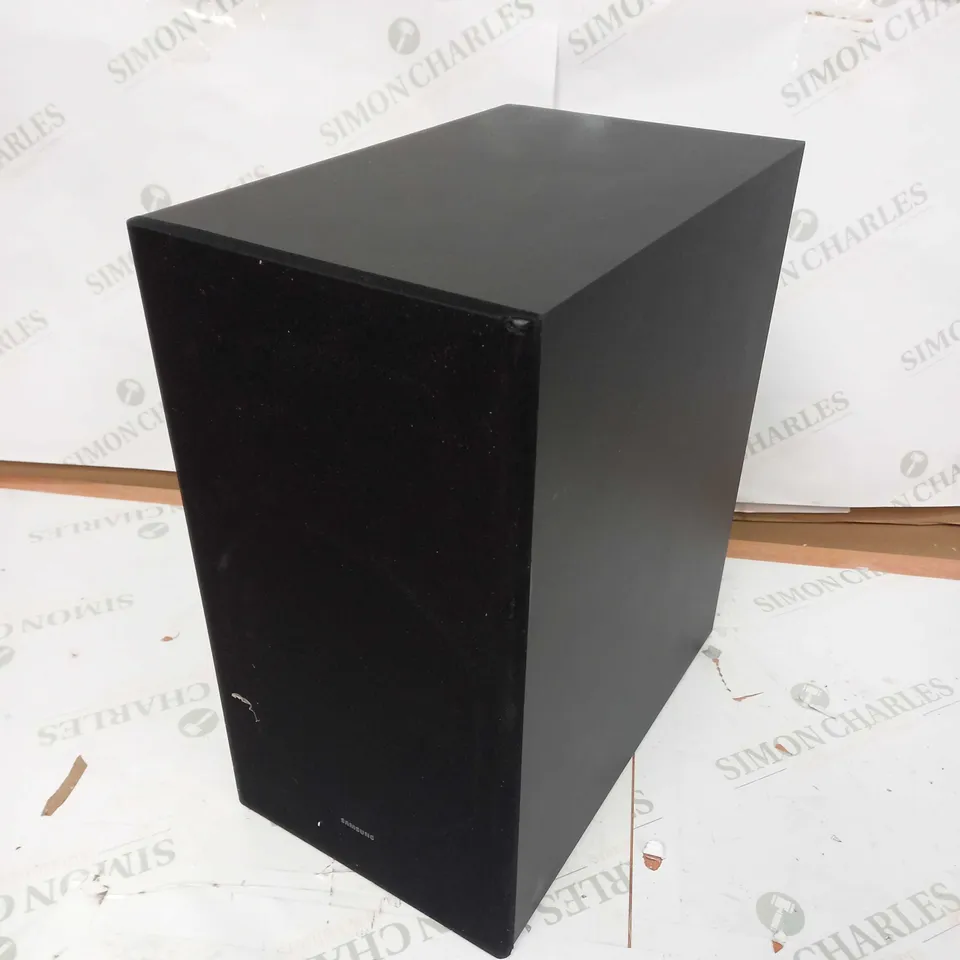 SAMSUNG DOLBY AUDIO B550 SOUNDBAR 