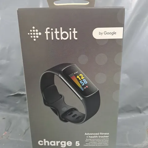 BOXED FITBIT CHARGE 5 GIFT PACK