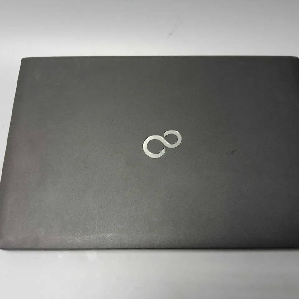 FUJITSU LIFEBOOK A555 LAPTOP 