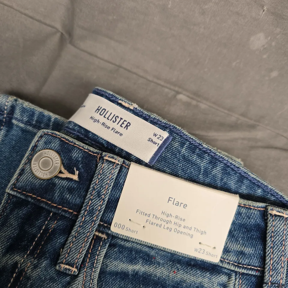 HOLLISTER FLARE JEANS – HIGH-RISE, W23 SHORT, BLUE DENIM