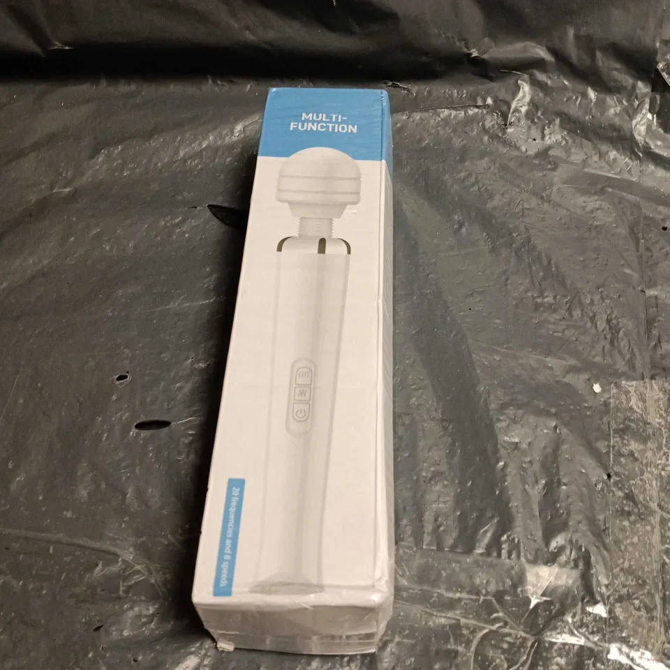 BOX OF APPROXIMATELY 10 ASSORTED ELECTRICAL ITEMS INCLUDING WIRED KEYBOARD , MULTI FUNCTION MASSAGER AND MULTIFUNCTIONAL POWER STRIP 