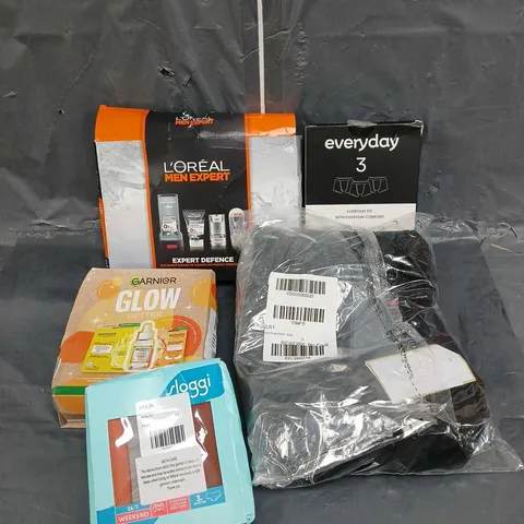 LOT OF APPROXIMATELY 5 ASSORTED ITEMS TO INCLUDE - L'OREAL MEN EXPERT DEFENCE KIT - GARNIER GLOW GETTER KIT - STRETCH CHINO SHORT IN BLACK SIZE 36 - ETC