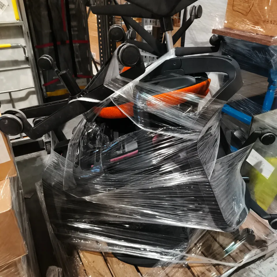PALLET OF ASSORTED WHEELED OFFICE CHAIRS