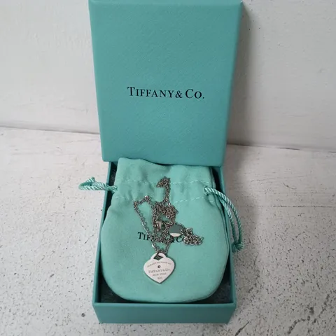 Tiffany & Co. Heart Pendant Necklace with Turquoise Box & Pouch