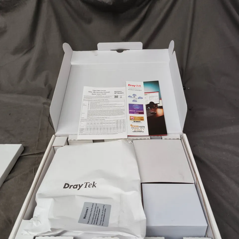 DRAYTEK VIGOR 2865LAC LTE WLAN ROUTER. BOXED WITH ACCESSORIES AND MANUAL
