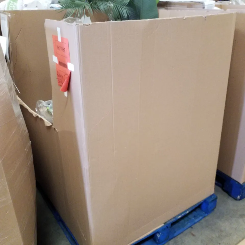 PALLET CONTAINING APPROXIMATELY 39 PRODUCTS INCLUDING SCALLOPED MIRROR, WOODEN BABY WALKER, STORAGE TUB & COOKWARE SET