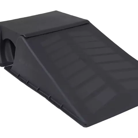 BOXED CROSS MULTI SKATE RAMP