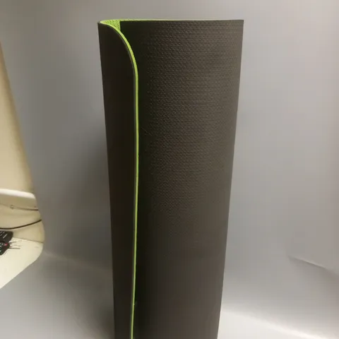 KEPLIN BLACK AND LIME GREEN YOGA MAT 