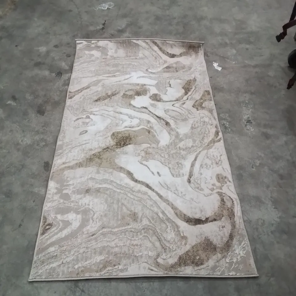 QUALITY DESIGNER AREA RUG - APPROXIMATELY 150X80CM