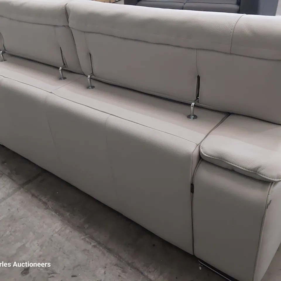 QUALITY ITALIAN DESIGNER MELO THREE SEATER SOFA WITH ADJUSTABLE HEADRESTS WHITE GREY LEATHER 