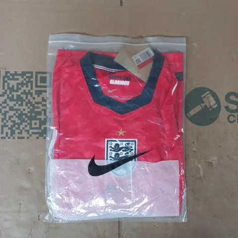 BAGGED NIKE ENGLAND FOOTBALL JERSEY IN RED SIZE LARGE