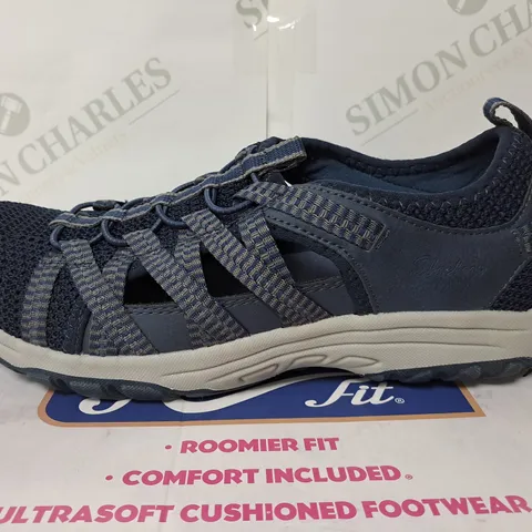 BOXED SKRCHERS BLUE RELAXED FIT SIZE 6