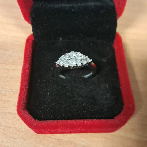 18CT WHITE GOLD CLUSTER RING SET WITH NATURAL DIAMONDS