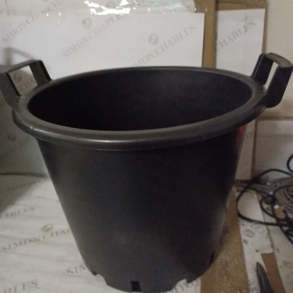 PACK OF 4 HEAVY DUTY 30L PLANTER POTS WITH HANDLES RRP £20