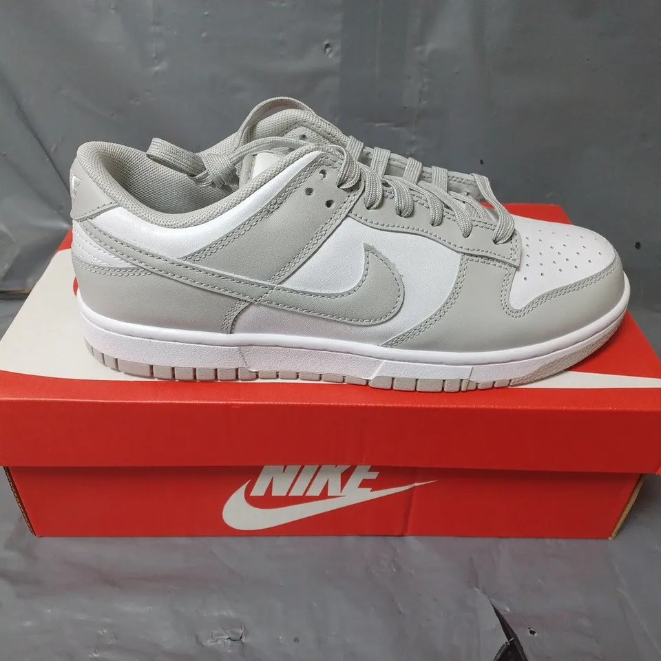BOXED PAIR OF NIKE DUNK LOW RETRO TRAINERS - UK SIZE 7