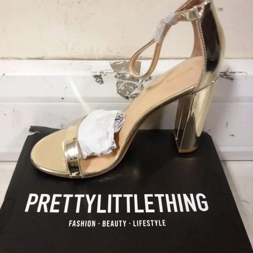 BOXED PRETTY LITTLE THING MAY BLOCK HEELED SANDAL SIZE 7