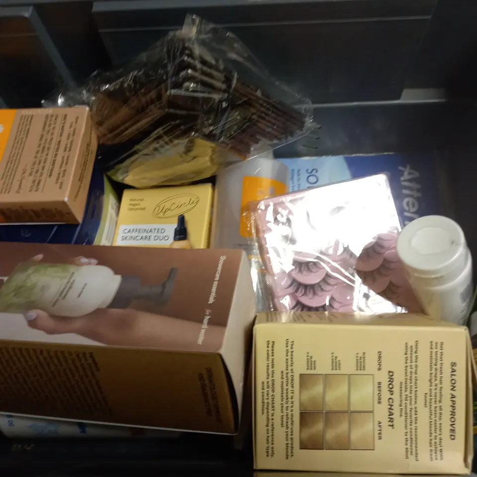 BOX OF APPROXIMATELY 20 COSMETIC ITEMS TO INCLUDE - MONDAY CONDITIONER - CERAVE HYDRATING CLEANSER - PERSONAL LUBRICANT - ETC 