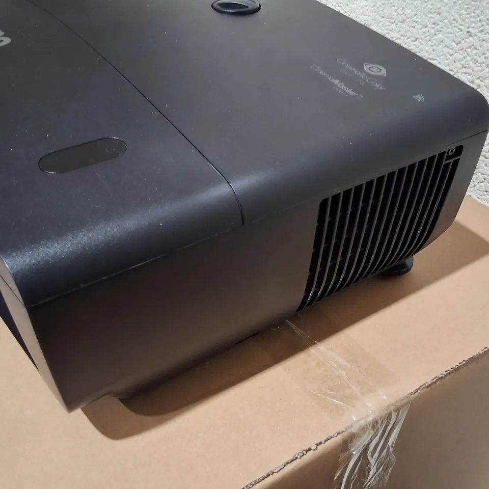 BENQ W5700 4K PROJECTOR IN BLACK