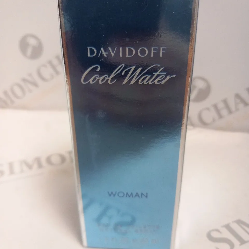 BOXED AND SEALED DAVIDOFF COOL WATER WOMAN EAU DE TOILETTE 50ML