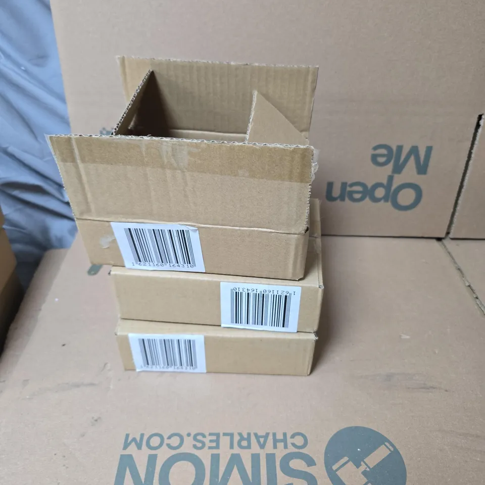 3 BOXES OF ASSORTED GISELA GRAHAM SMALL DECORATIONS 