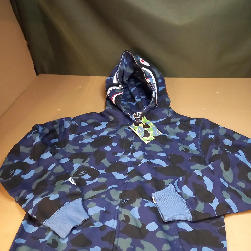 BAPE COLOR CAMO SHARK ZIPPED HOODIE SIZE UNSPECIFIED