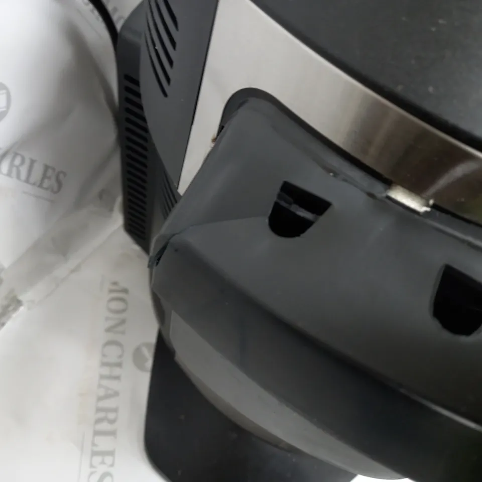 NINJA FOODI 8 IN 1 MULTI COOKER