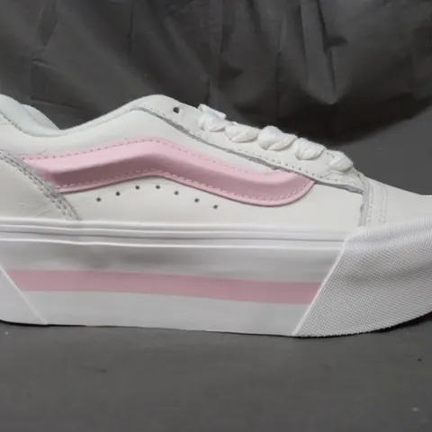 BOXED PAIR OF VANS KNU STACK SHOES IN WHITE/PINK UK SIZE 4.5