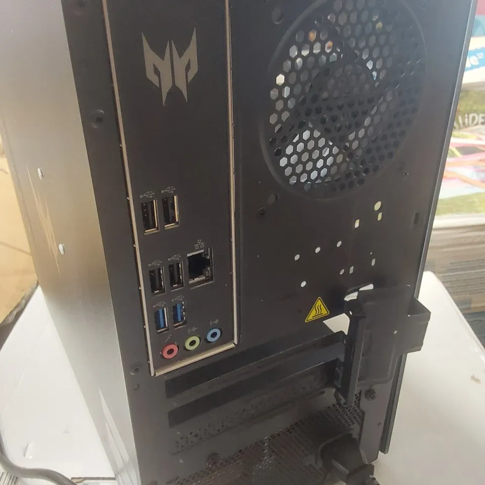 ACER PREDATOR ORION 3000 GAMING COMPUTER // MODEL: D22W10