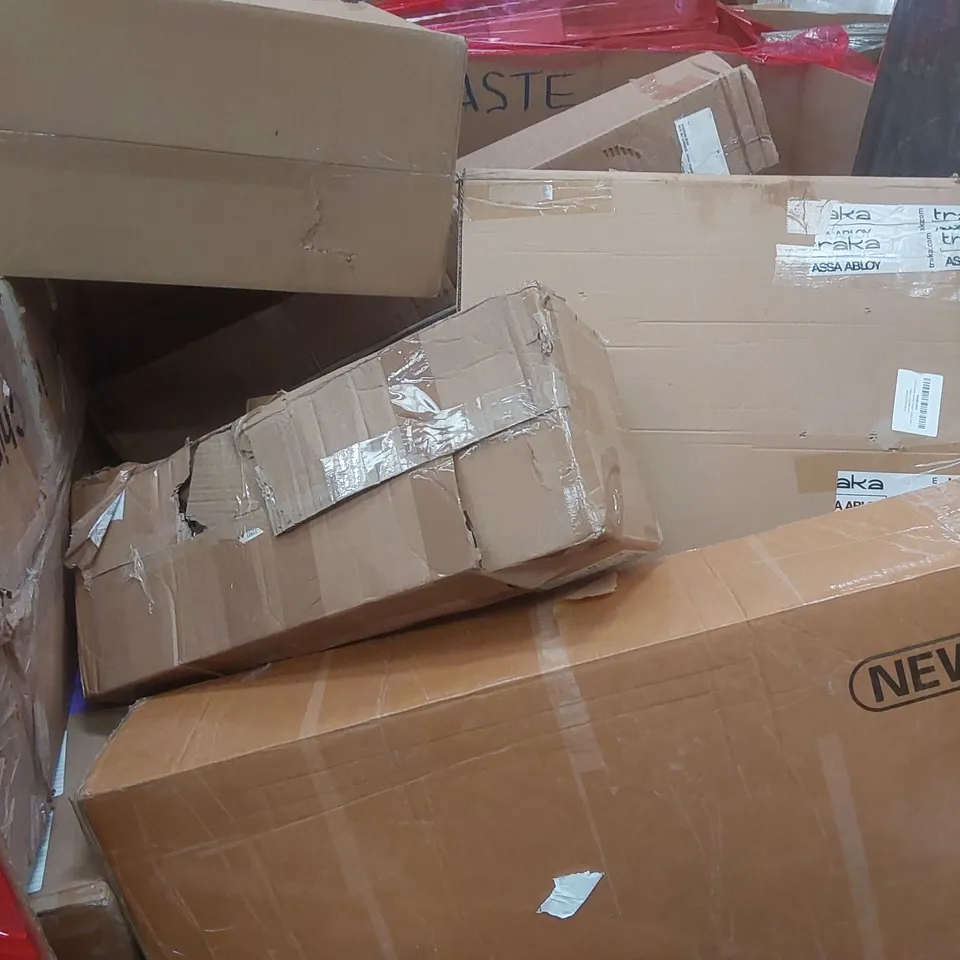 PALLET CONTAINING A LARGE QUANTITY OF ASSORTED ITEMS INCLUDING: AIR FAN, GOVEELIFE 42 INCH SMART TOWER FAN, LEGO SET, TOMMEE TIPPEE ULTRA UV STERILISER ECT