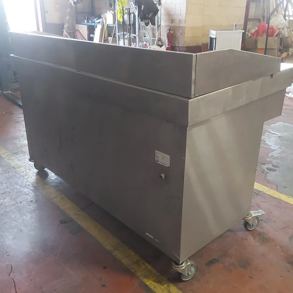 COMMERCIAL GAS CHARGRILL WITH PREP STATION